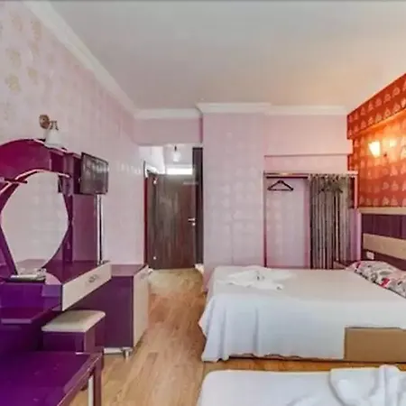 Rozz 1 Hotel